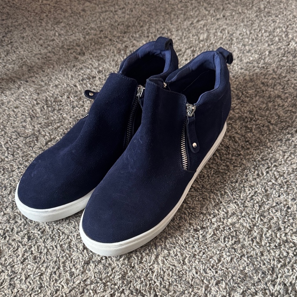 Women’s Navy Blue Suede Platform Shoes